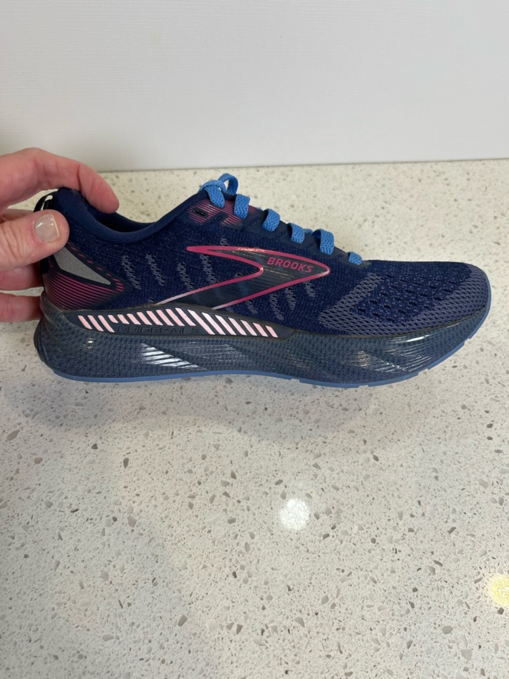Brooks Women’s Levitate GTS 6 Supportive Running‎ Shoe 5.5 - Picture 6 of 10